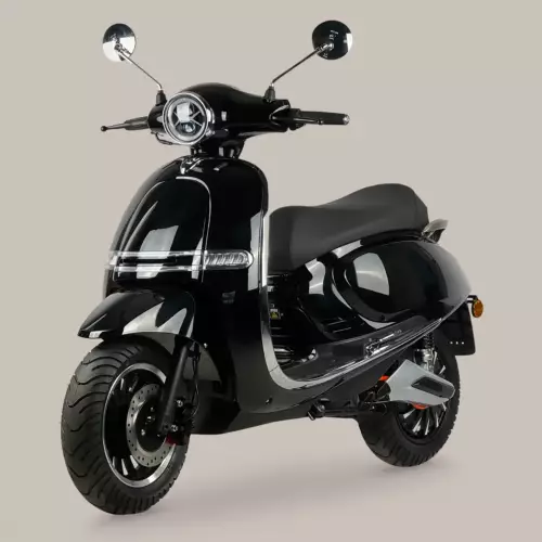 Frison T5000 2024 noir brillant trois quart face gauche