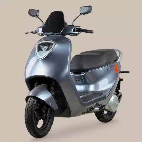 yadea C1S gris trois quart face gauche